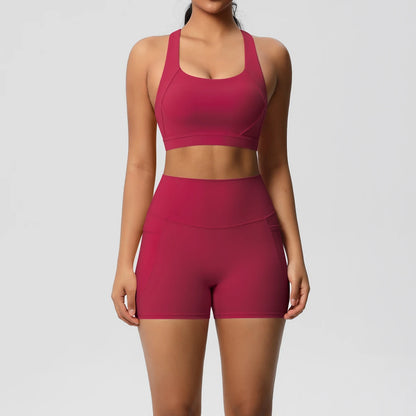 Conjunto Esportivo Feminino ActiveGrace – shorts, leggings e sutiã.